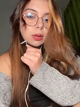 NatyOlson online show from 9, 10, 2025