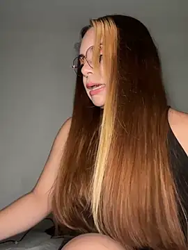 NatyOlson online show from 24, 10, 2025