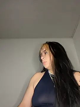 Snapshot of NatyOlson chatting on 4, 4, 2026 NatyOlson online show from 4, 4, 2026