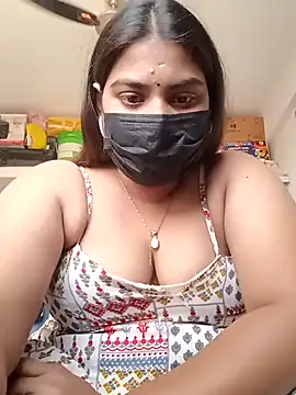 Hotmilfxox online show from 23, 1, 2025