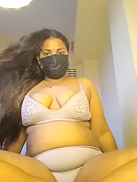 Hotmilfxox online show from 1, 3, 2025