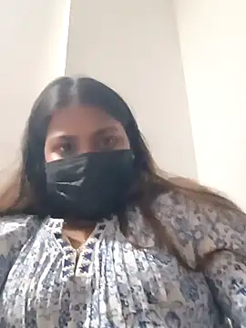 Hotmilfxox online show from 5, 1, 2025