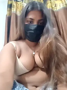 Hotmilfxox online show from 22, 1, 2025