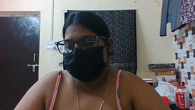 Snapshot of Hotmilfxox chatting on 3, 6, 2026 Hotmilfxox online show from 3, 6, 2026