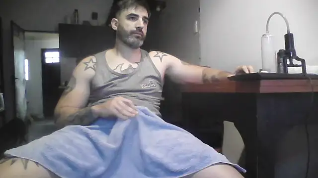 Snapshot of ozzypsico13 chatting on 26, 10, 2025 ozzypsico13 online show from 26, 10, 2025