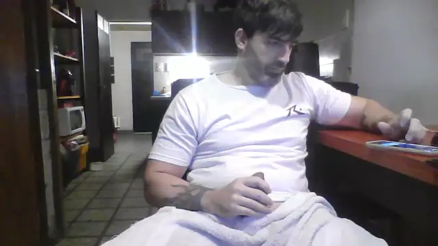 Snapshot of ozzypsico13 chatting on 2, 6, 2026 ozzypsico13 online show from 2, 6, 2026