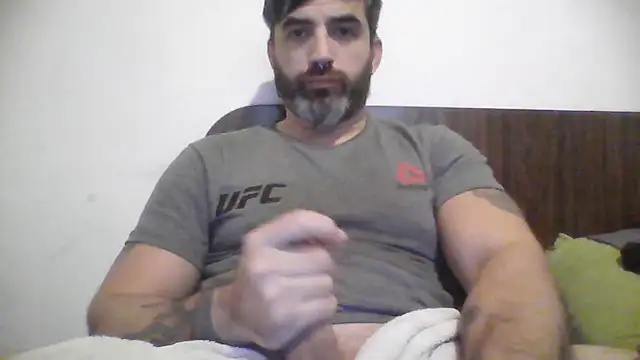 Snapshot of ozzypsico13 chatting on 27, 5, 2026 ozzypsico13 online show from 27, 5, 2026