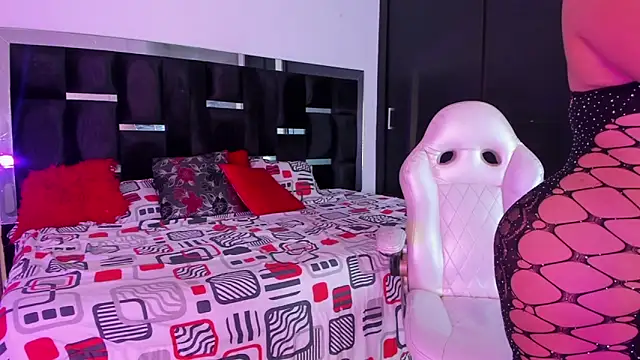 Tasha Sant online show from 21, 11, 2025