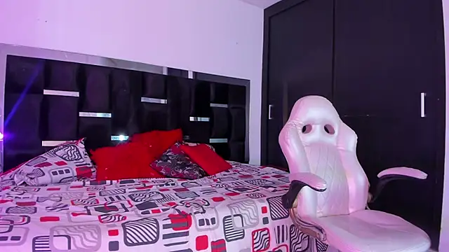 Tasha Sant online show from 26, 11, 2025