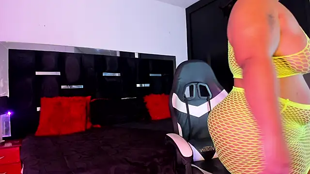 Tasha Sant online show from 15, 10, 2025