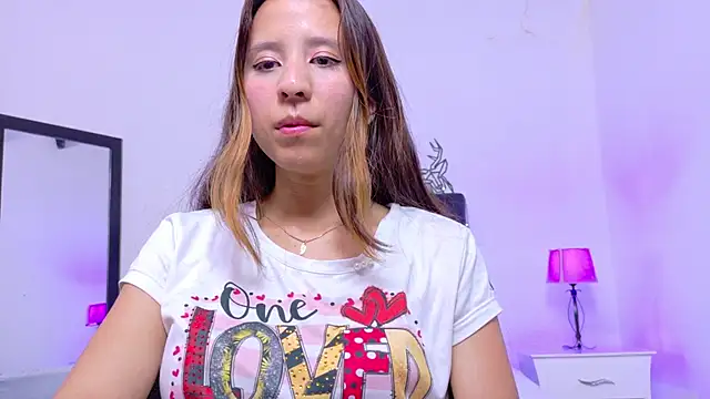 Skinny hottie18 online show from 21, 3, 2025