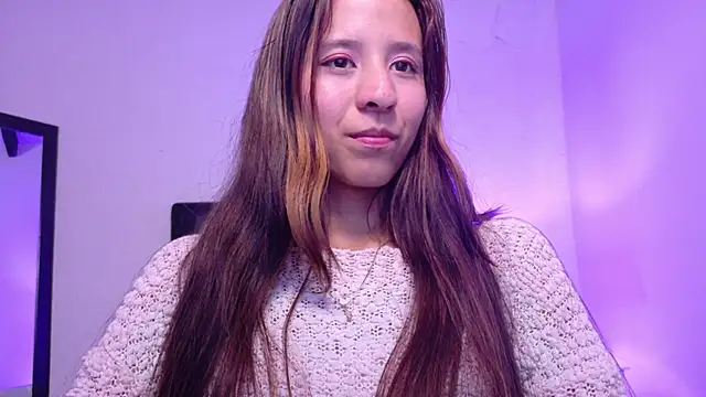 Skinny hottie18 online show from 25, 2, 2025