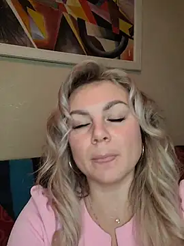 candy queeen online show from 21, 11, 2025