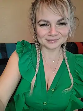 candy queeen online show from 2, 12, 2025