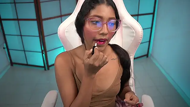 small emilie online show from 9, 11, 2025