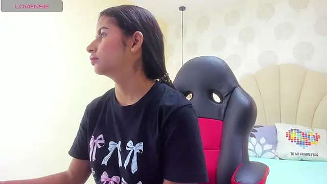 Snapshot of JOLIEBENSON chatting on 14, 3, 2025 JOLIEBENSON online show from 14, 3, 2025