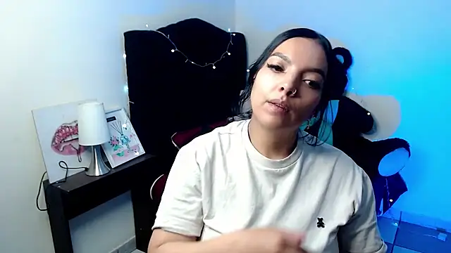 loren tits24 online show from 4, 7, 2026