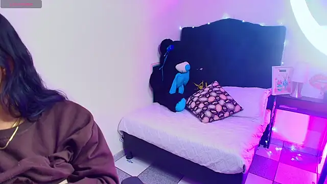 loren tits24 online show from 8, 5, 2026