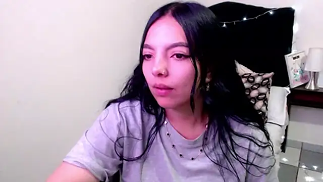 loren tits24 online show from 21, 6, 2026