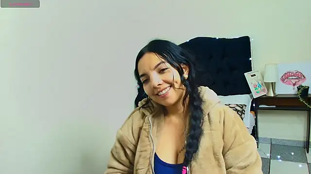 loren tits24 online show from 25, 5, 2026