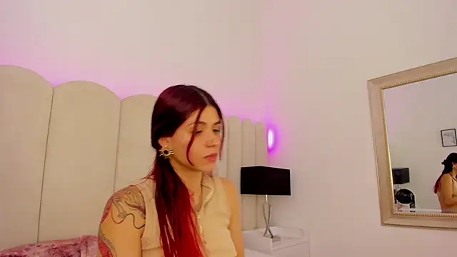 Snapshot of AnnyCherry_ chatting on 21, 11, 2025 AnnyCherry online show from 21, 11, 2025