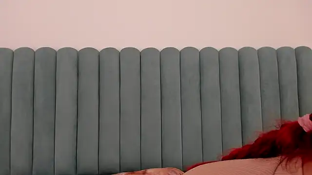 Snapshot of AnnyCherry_ chatting on 28, 10, 2025 AnnyCherry online show from 28, 10, 2025