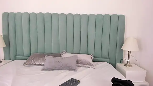 AnnyCherry  online show from 8, 7, 2026