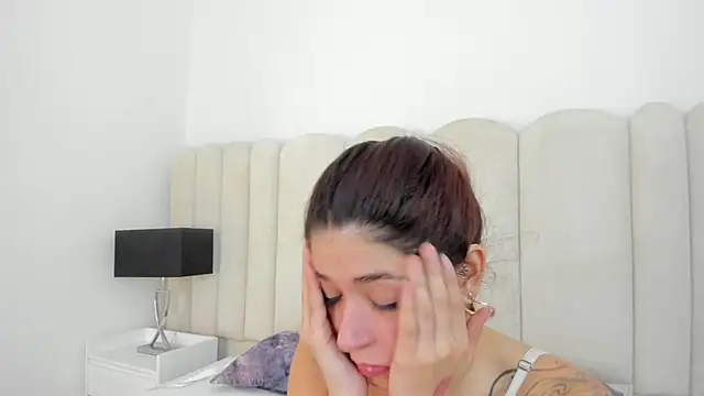 AnnyCherry  online show from 11, 3, 2026