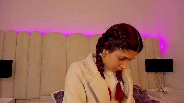 Snapshot of AnnyCherry_ chatting on 6, 11, 2025 AnnyCherry online show from 6, 11, 2025