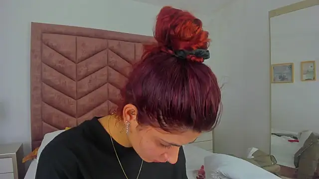 Snapshot of AnnyCherry_ chatting on 15, 10, 2025 AnnyCherry online show from 15, 10, 2025