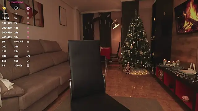 Snapshot of Golden_Rosse chatting on 11, 12, 2024 Golden Rosse online show from 11, 12, 2024