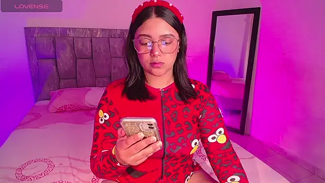 DIANEE 01 online show from 7, 11, 2025