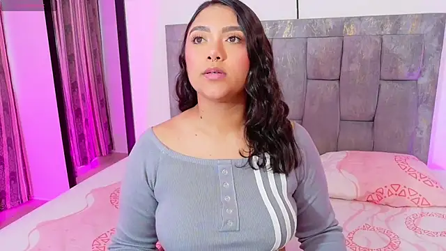 Snapshot of DIANEE_01 chatting on 9, 7, 2026 DIANEE 01 online show from 9, 7, 2026