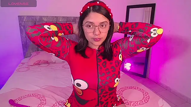 DIANEE 01 online show from 13, 11, 2025