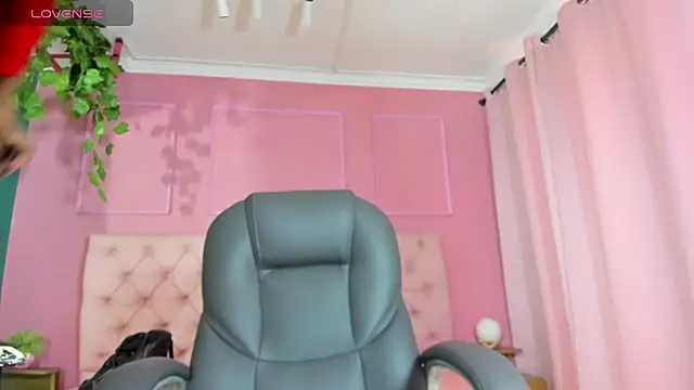 Snapshot of sexual_diamond chatting on 23, 6, 2026 sexual diamond online show from 23, 6, 2026
