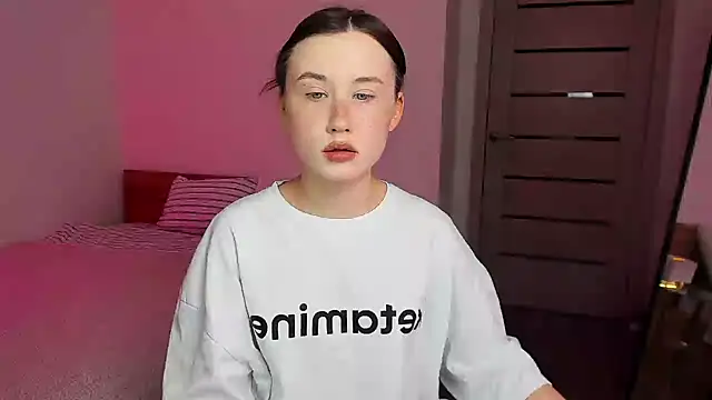 Stella Sunny online show from 2, 11, 2025