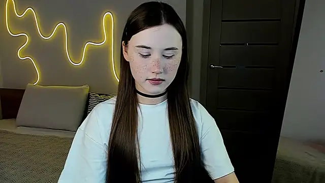 Stella Sunny online show from 17, 12, 2025