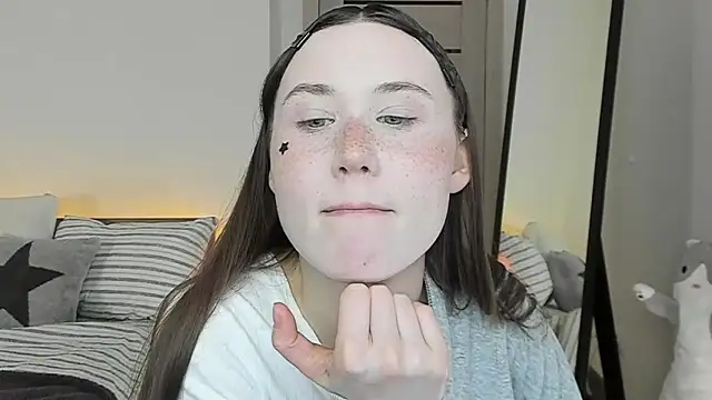 Stella Sunny online show from 23, 4, 2026