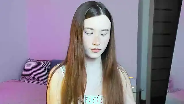 Stella Sunny online show from 3, 11, 2025