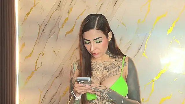 Snapshot of EmiliMontero chatting on 14, 7, 2026 EmiliMontero online show from 14, 7, 2026