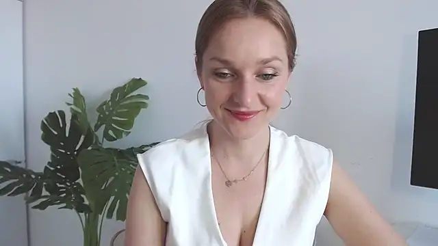 AliciaDesire online show from 9, 4, 2026