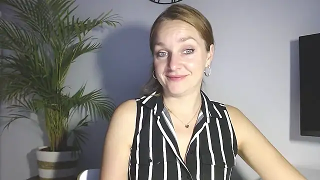 AliciaDesire online show from 3, 12, 2025