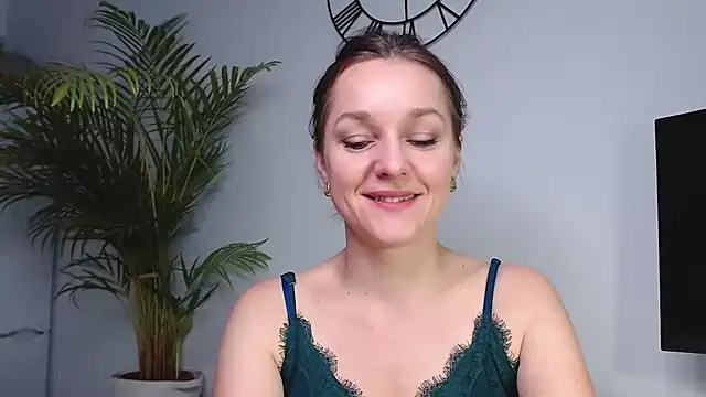 Snapshot of AliciaDesire chatting on 16, 1, 2025 AliciaDesire online show from 16, 1, 2025