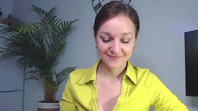 Snapshot of AliciaDesire chatting on 13, 1, 2025 AliciaDesire online show from 13, 1, 2025