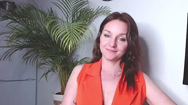 Snapshot of AliciaDesire chatting on 10, 3, 2025 AliciaDesire online show from 10, 3, 2025