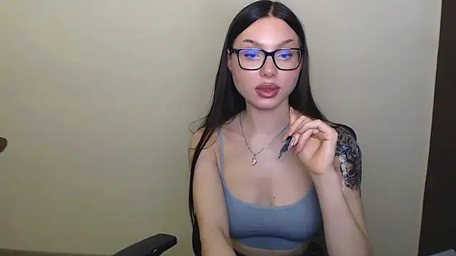 Cutesweetheart online show from 4, 2, 2025