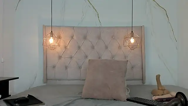 zamira 44 online show from 17, 2, 2026