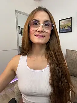 Snapshot of MiaaLoren chatting on 9, 6, 2026 MiaaLoren online show from 9, 6, 2026