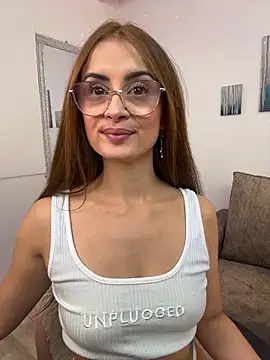 Snapshot of MiaaLoren chatting on 29, 11, 2025 MiaaLoren online show from 29, 11, 2025