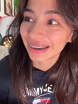 Snapshot of Adriennesexxx chatting on 25, 11, 2025 Adriennesexxx online show from 25, 11, 2025